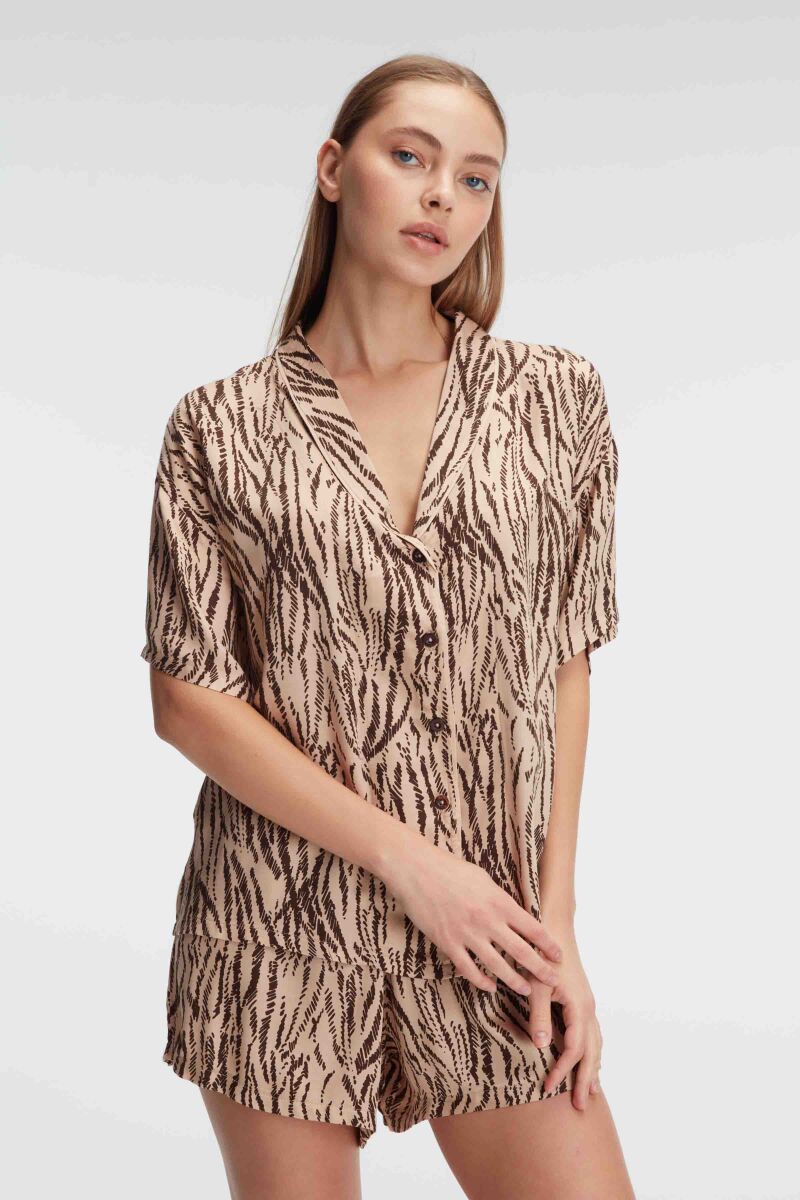Anıl 9898 Kısa Kol V Yaka Kadın Viskon Leopar Desenli Yazlık Dokuma Normal Bel Kısa Pijama Takımı - 1