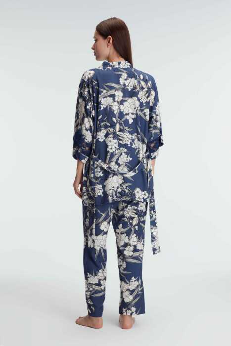 Anıl 5825 İp Askılı V Yaka Kadın Viskon Çiçek Desenli Yazlık Dantel Detaylı Pijama Takımı Sabahlık - 4