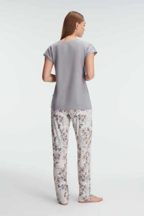 Anıl 9870 Ev Giyimi Kısa Kol V Yaka Kadın BAMBOO Çiçek Desenli Yazlık Örme Normal Bel Pijama Takımı - 3