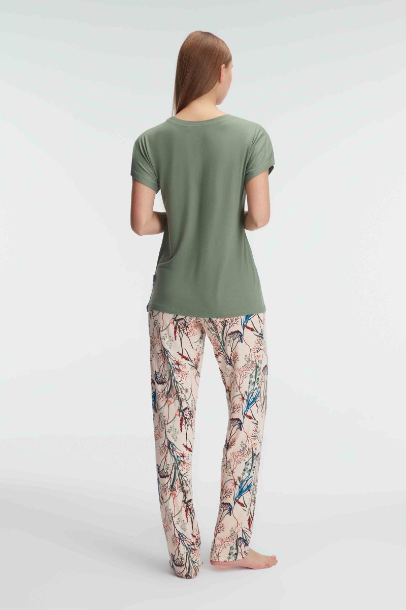 Anıl 9880 Kısa Kol V Yaka Kadın Viskon Çiçek Desenli Yazlık Örme Dantel Detaylı Pijama Takımı - 3