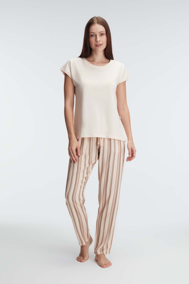 Anıl 9935 Kısa Kol Bisiklet Yaka Kadın Viskon Çizgili Desenli Yazlık Dokuma Normal Bel Pijama Takımı - 1