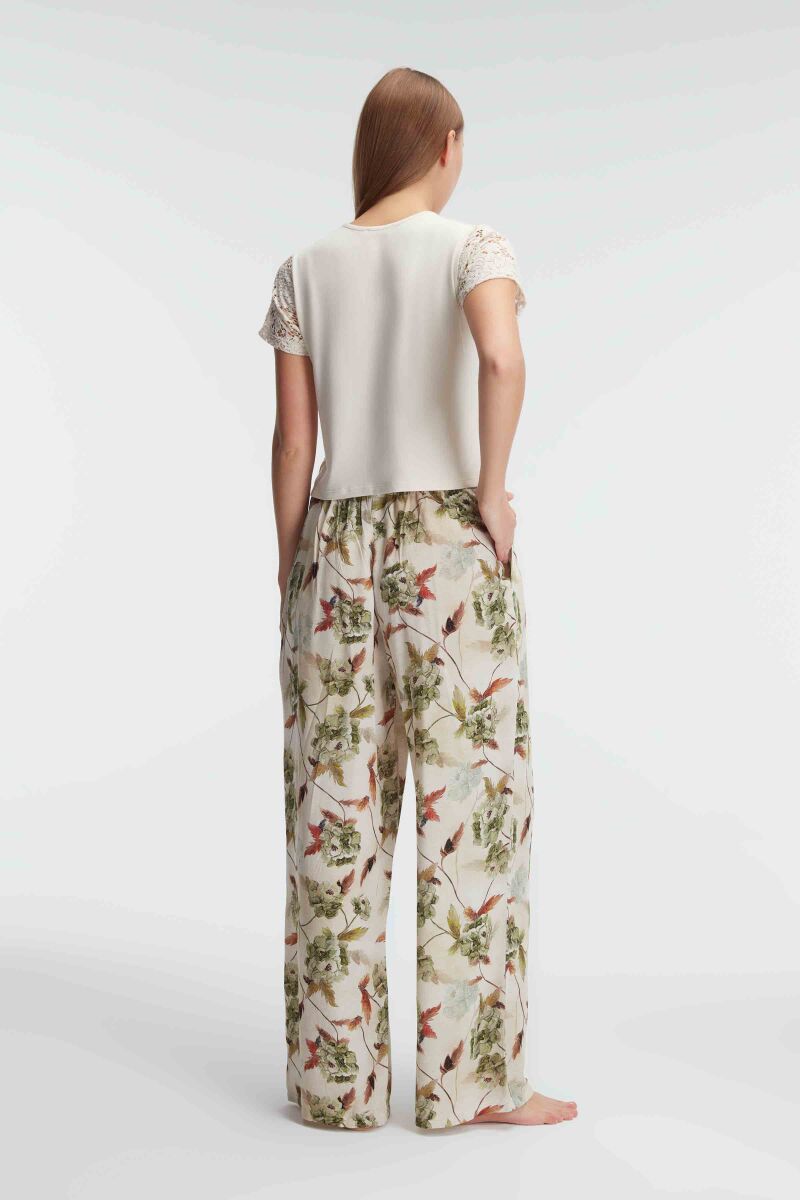 Anıl 9946 Kısa Kol Bisiklet Yaka Kadın Viskon Çiçek Desenli Yazlık Dantel Detaylı Pijama Takımı - 3