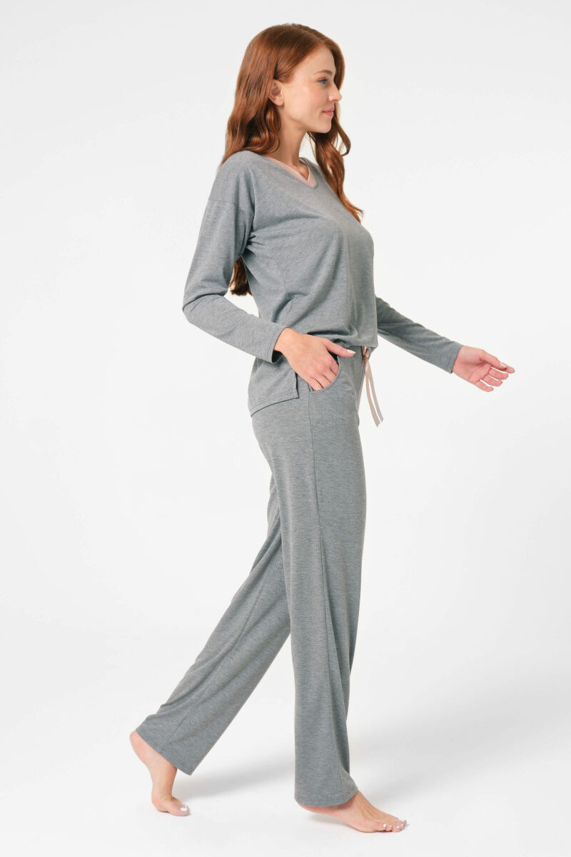 Anıl 9855 Uzun Kol V Yaka Viskon düz Kışlık Örme Normal Bel Dantel Detaylı Pijama Takımı - 3
