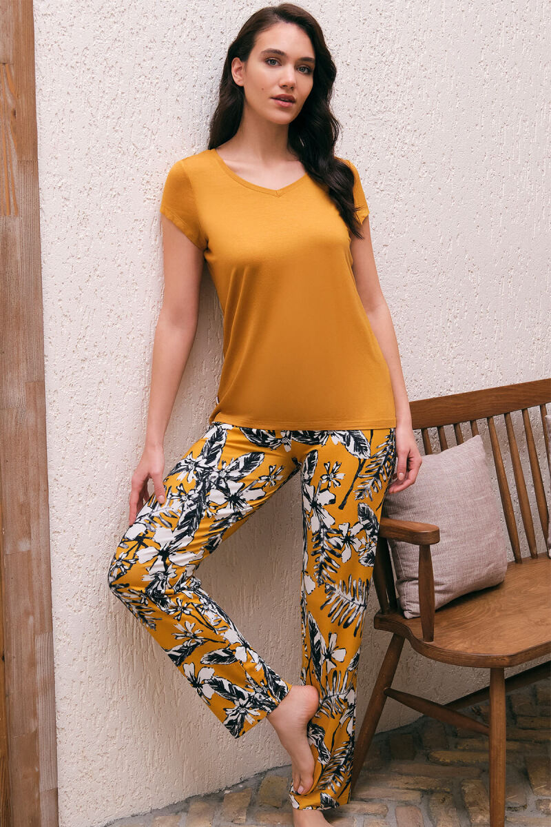 Kadın Viskon Sırt Detaylı Kısa Kollu T-Shirt ve Çiçek Baskılı Pantolon Pijama Takım (9769) - 1